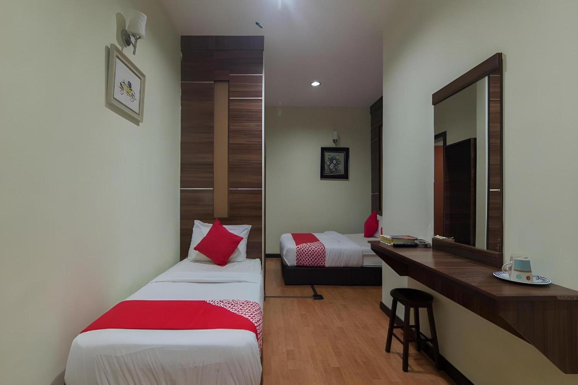 Capital O 812 Hotel Smc Seksyen 13 Shah Alam Exterior foto